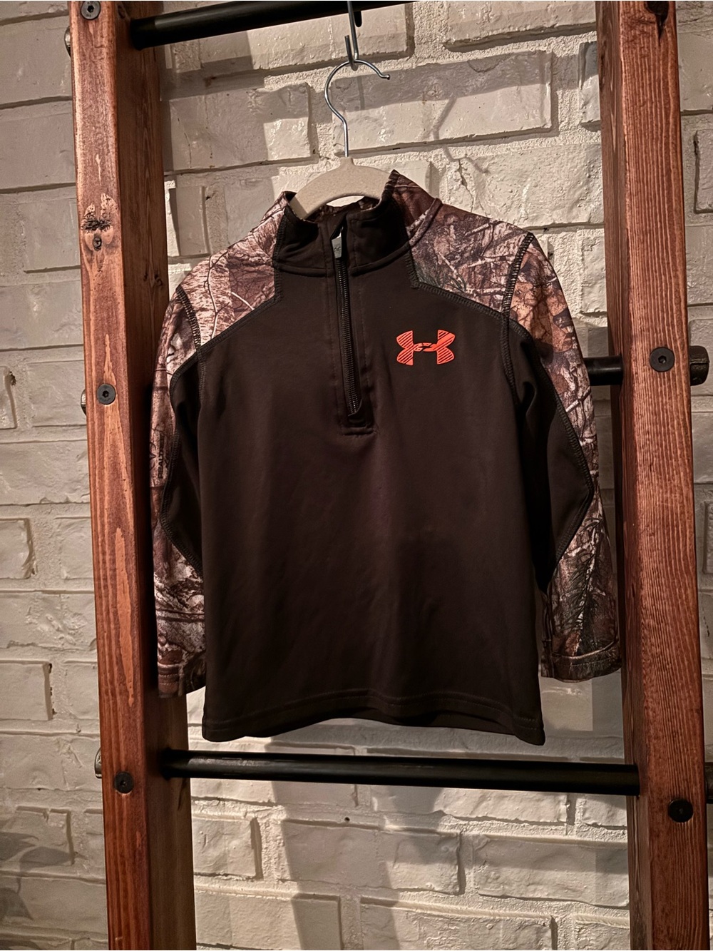 🌻3/$25🌻 Kids Under Armour Pullover